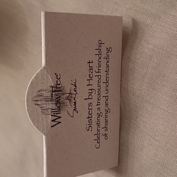 Sisters of the Heart Figurines - Picture 2 of 5